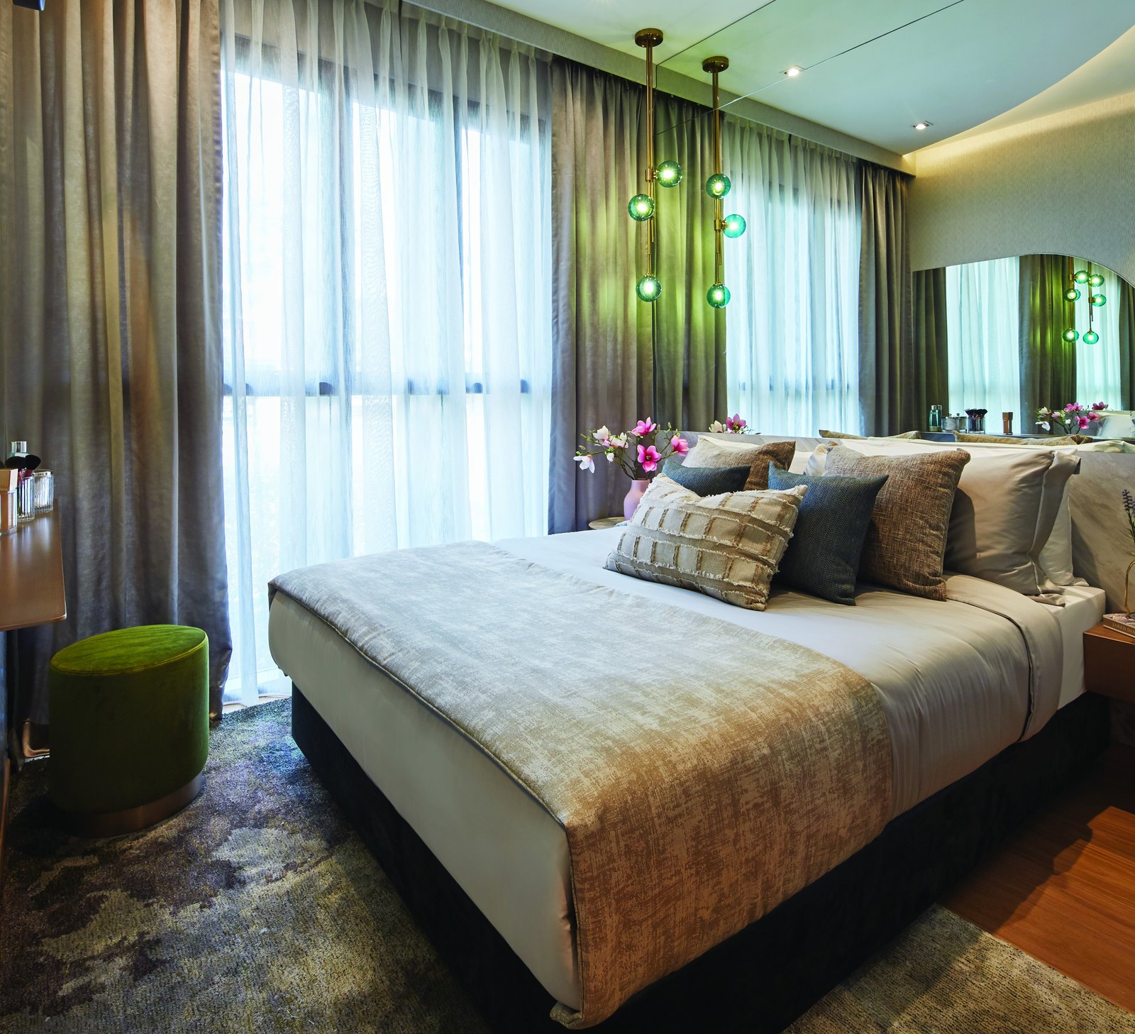 Show unit bedroom (for illustration only)